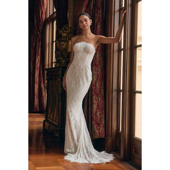 Lulus Dresses & Skirts - Lulus Valeria White Lace Strapless Bustier Maxi Dress - Size M